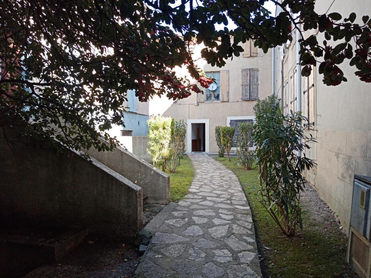 Studio Calme Apartment Carcassonne Exterior photo